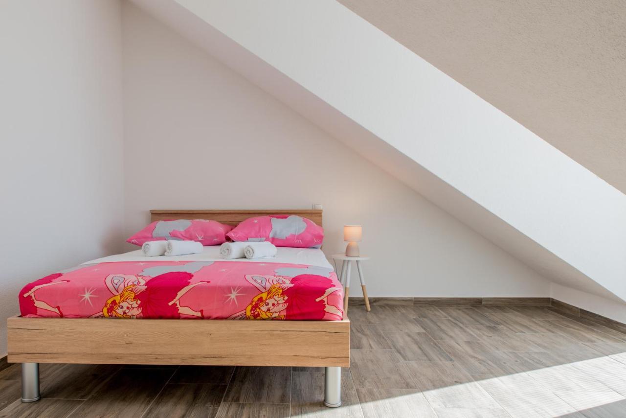 Apartments Zilic Kastel Stari ภายนอก รูปภาพ