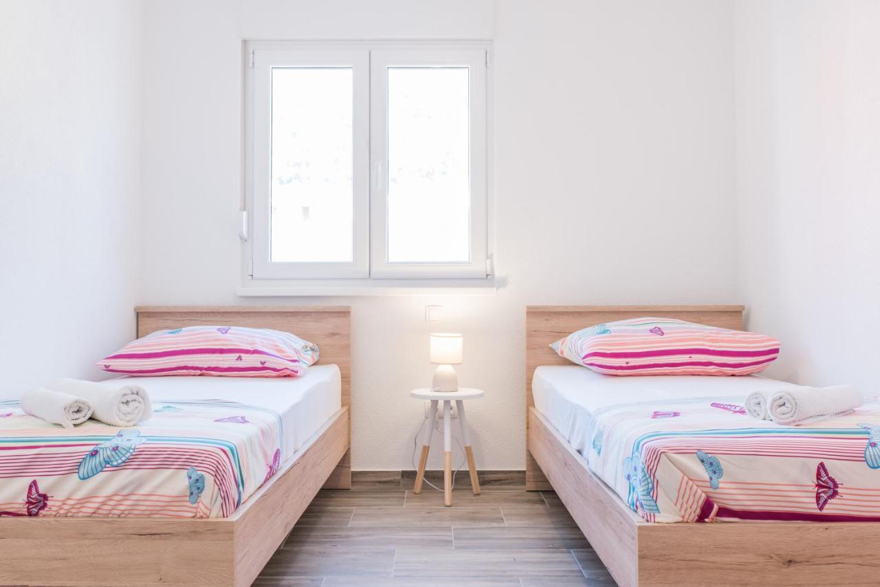 Apartments Zilic Kastel Stari ภายนอก รูปภาพ