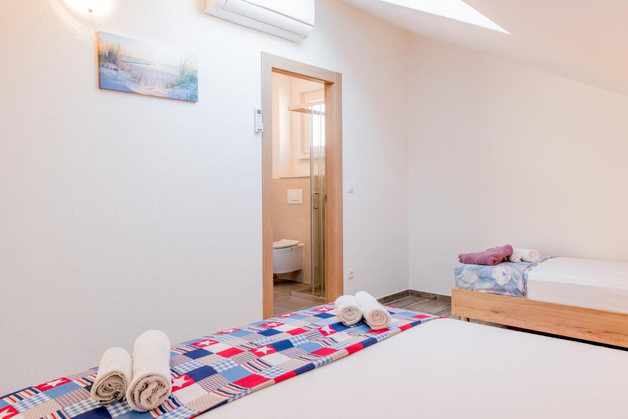 Apartments Zilic Kastel Stari ภายนอก รูปภาพ