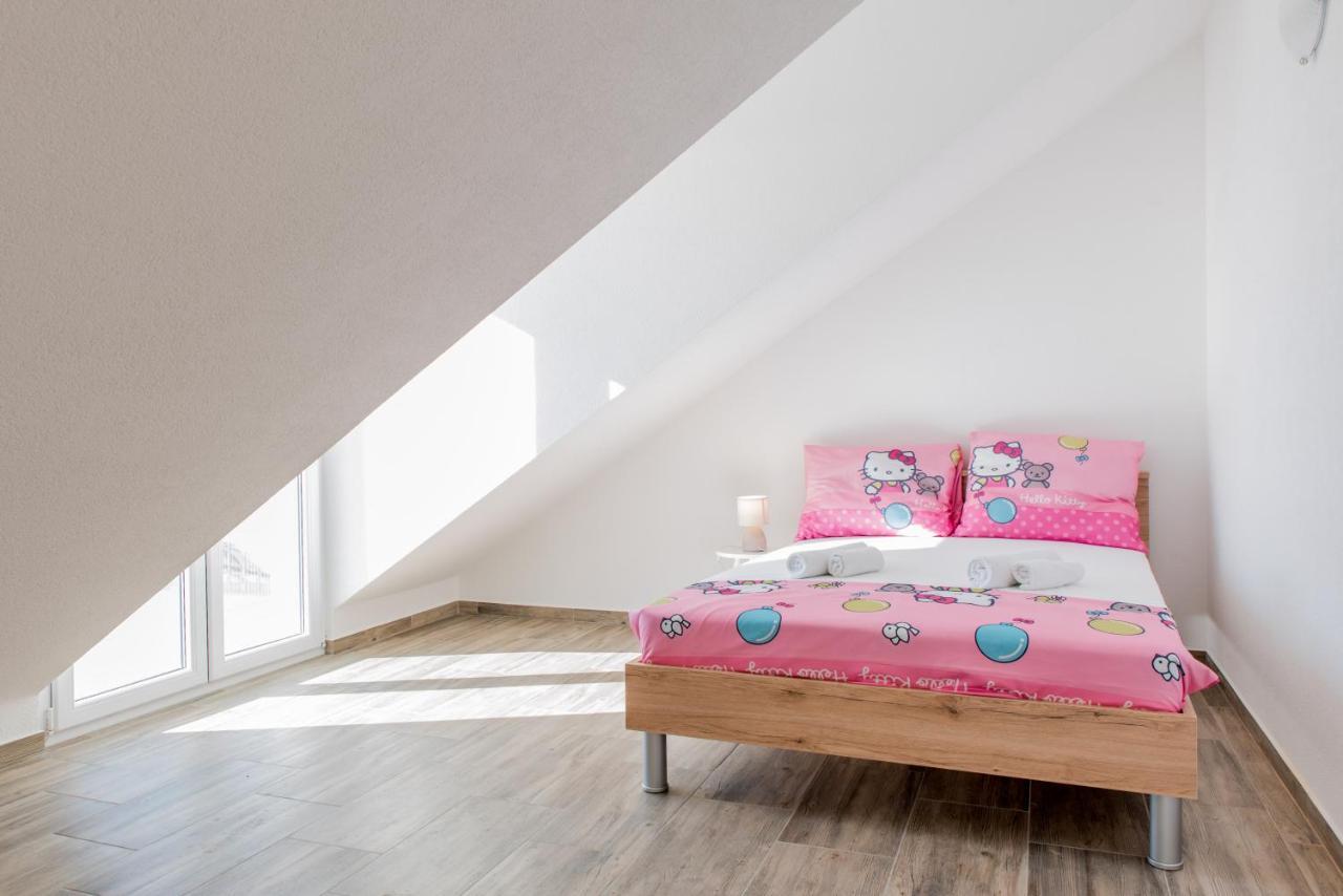 Apartments Zilic Kastel Stari ภายนอก รูปภาพ